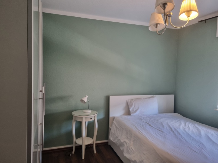 ab 01.11.2026, ein 16qm möbiliertes WG-Zimmer an der Galluswarte