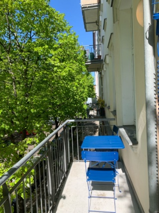 Sunny 2-Room Apartment with Balcony in Mitte / Prenzlauer Berg — photo 1