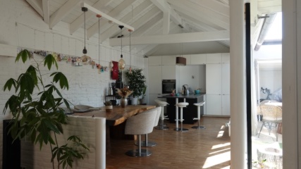 125m2 Wohnung mit Dachterrasse, Nähe Bismarckplatz, Mietdauer 6-12 Monate