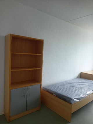 Zimmer frei in einem WG Zimmer — photo 1