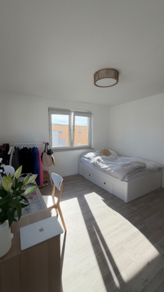 Imagen del anuncio: Nachmieterin für helle 2-Zimmer-Wohnung mit Balkon