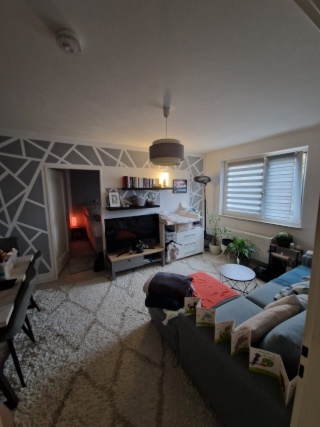 2-Zimmer-Wohnung, möbliert, Frankfurt ohne -An>meldung