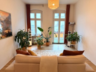 Möblierte 3-Zi-Altbauwohnung mit sonnigem Balkon, nähe Hermannplatz – Anmeldung möglich — photo 1