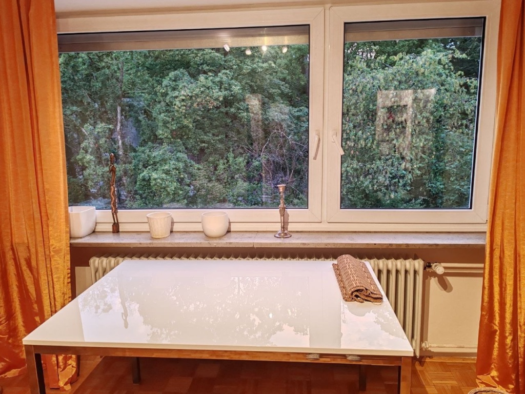 Schönes möbliertes City Apartment - zur Untermiete