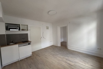 Sanierte 2,5-Zimmer-Altbauwohnung im Herzen Stuttgarts – WG ab November