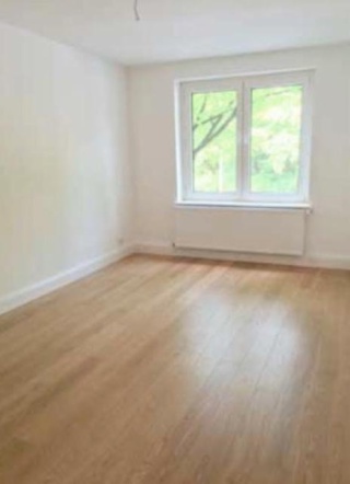 Unmöbliertes 18 qm großes WG-Zimmer zum 01.11. in Hamburg Horn