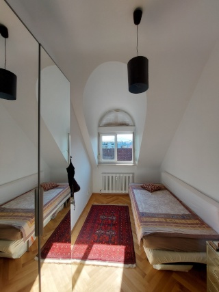 Sonniges Zimmer in Freiburg-Innenstadt (Zwischenmiete)
