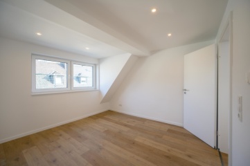 Ad image: 13 qm großes unmöbliertes WG-Zimmer modernisiert: Nähe Uni Campus in Koblenz-Metternich - ab 01.01.