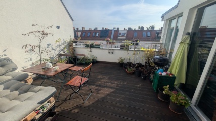 Dachgeschosswohnung mit großer Terrasse 17.10-31.10 — photo 1