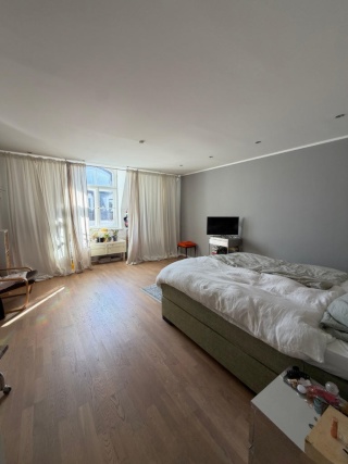 Zentrale WG im Lehel mit Altbaucharme
