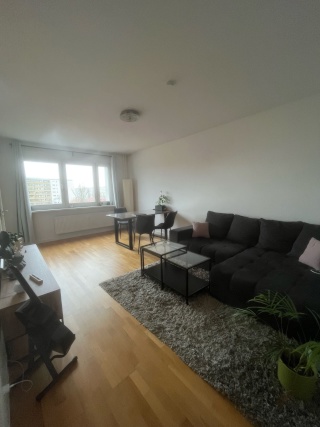 Möblierte 3-Zi.-Wohnung, 68 m2, Lichtenberg, 01.12. bis 28.02. — photo 1
