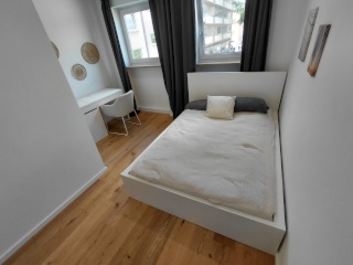 🏠 Drei Zimmer in komplett möblierter 4er-WG ab sofort frei – Giesinger Bahnhofsplatz 3, München