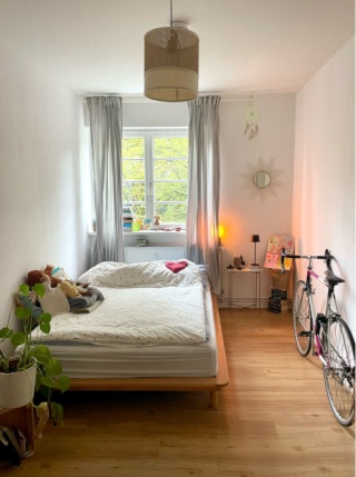 Schönes WG-Zimmer Mitte Nov - Mitte Feb (flex)