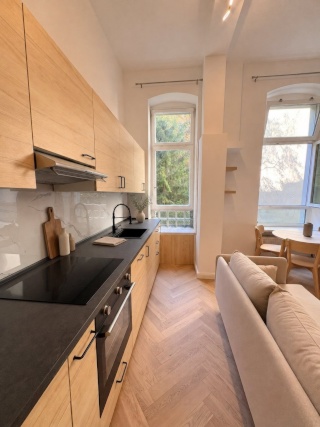 Möblierte 3-Zimmer-Altbauwohnung, 88 m2, nahe Ku'damm — photo 1