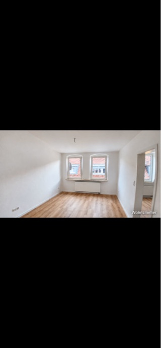 Anzeigenbild: Helle 2-Zimmer-Wohnung mit Einbauküche – 49 m2 in Nürnbergs Südstadt