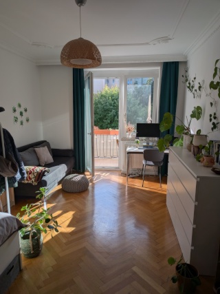 Anzeigenbild: Sonniges WG-Zimmer mit Balkon in Bahnhofsnähe