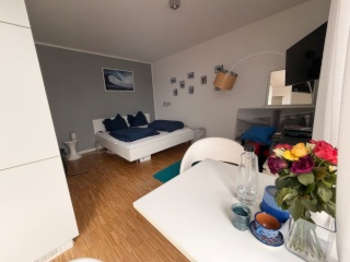Imagen del anuncio: Untervermietung: Möbliertes Apartment Größe M mit großer Dachterrasse, nur 150 m zur Frankfurt School | 01.01.2027 - 31.12.2027