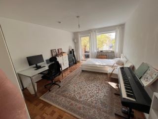 (U3/S7) Möbliertes 20 m2 Zimmer mit privatem Balkon in 4er-WG – ab 15.11.2026