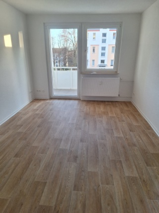Anzeigenbild: Nachmieter für schöne Wohnung mit Balkon gesucht