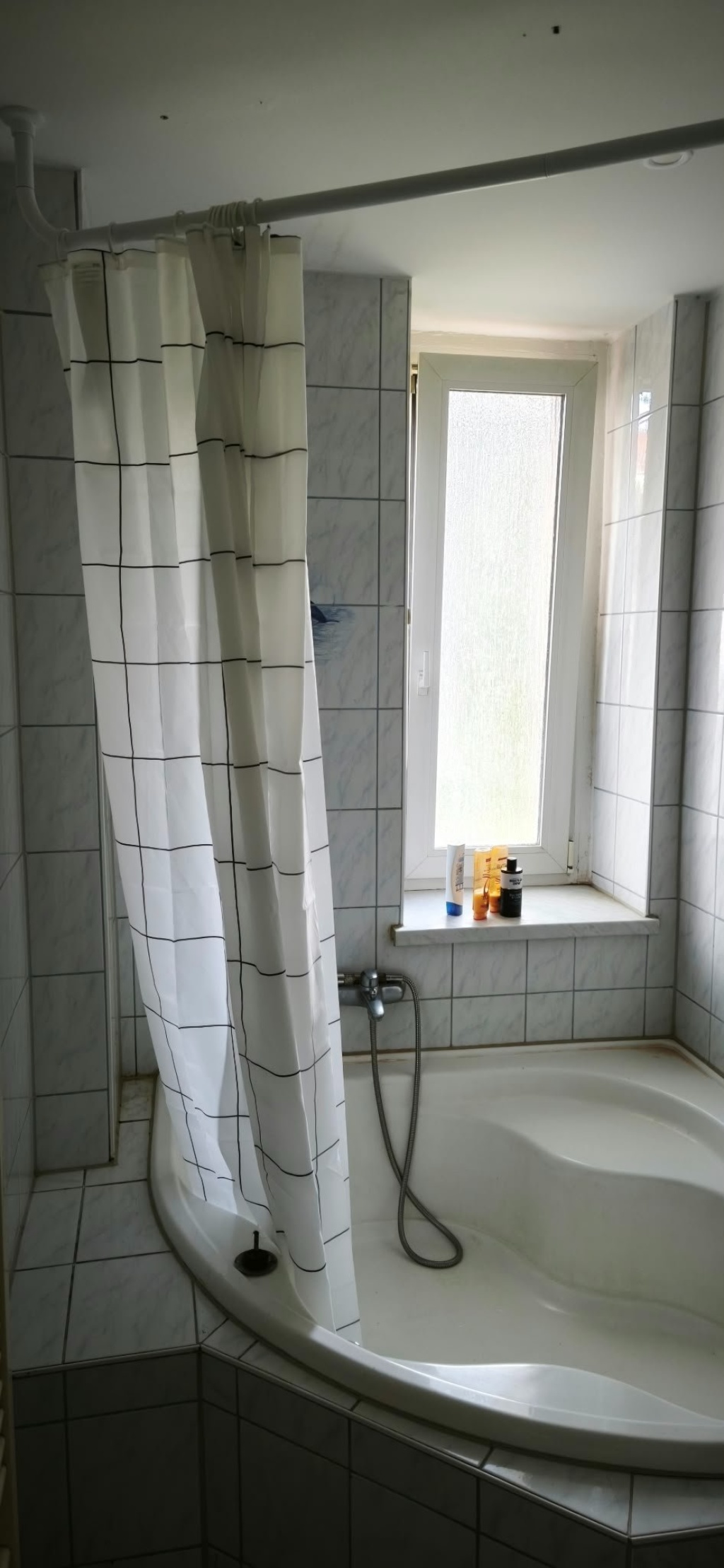Habitación en WG Neustadt-Neuschönefeld Comeniusstraße 25 - Bad