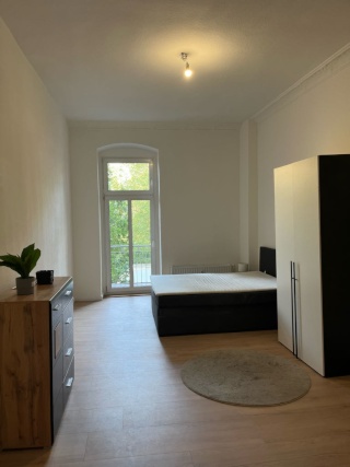 Großzügige 2-Zimmer-Altbauwohnung in Prenzlauer Berg | 2 Jahre befristet — photo 1