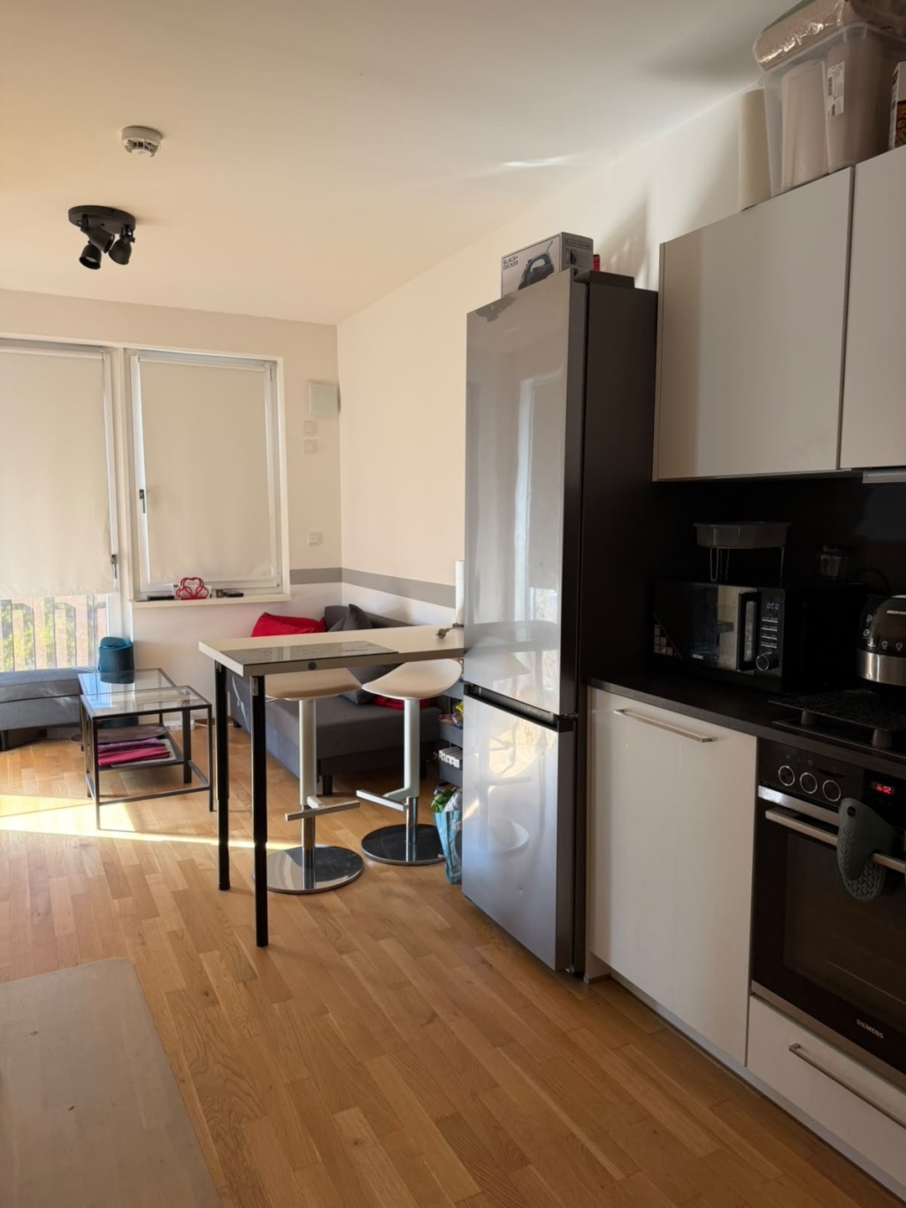Wohnung Schöneberg Gotenstraße - Wohnbereich vom Hochtisch aus gesehen