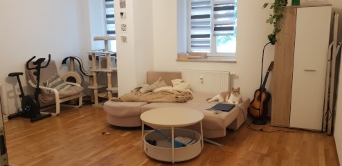 Schöne + helle 2-Zimmer-Whg | Balkon | EBK | naturnahe Lage