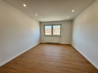 Anzeigenbild: Hochwertige 2-Zimmer-Wohnung mit Einbauküche und Balkon