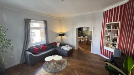 Wunderschöne Altbau 3er WG im Westen