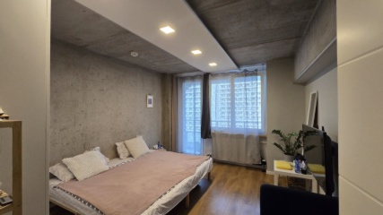 Bright & spacious room with balcony in a modern shared apartment | available from Dec 1