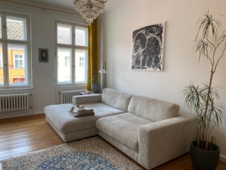 Charmante Teilmöblierte Altbau-3-Zimmer-Wohnung Rathaus Neukölln - 1 Jahr mit Verlängerungsoption — photo 1