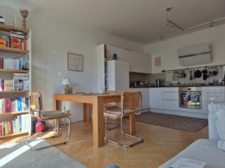 Shared room overlooking courtyard, 10 m², Hietzing, Hietzing