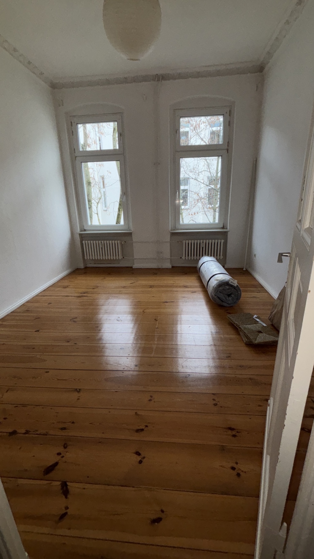 WG-Zimmer Charlottenburg Kurfürstendamm - Bild 2
