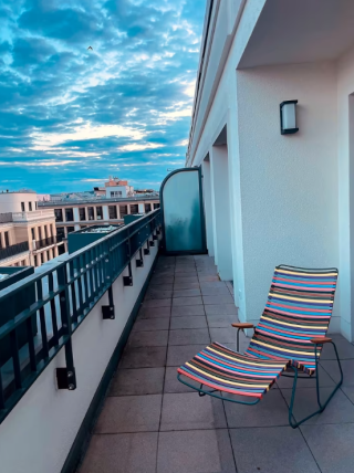 Zwischenmiete: Penthouse in Berlin-Mitte (109m2, voll möbliert, All-inclusive!) — photo 1