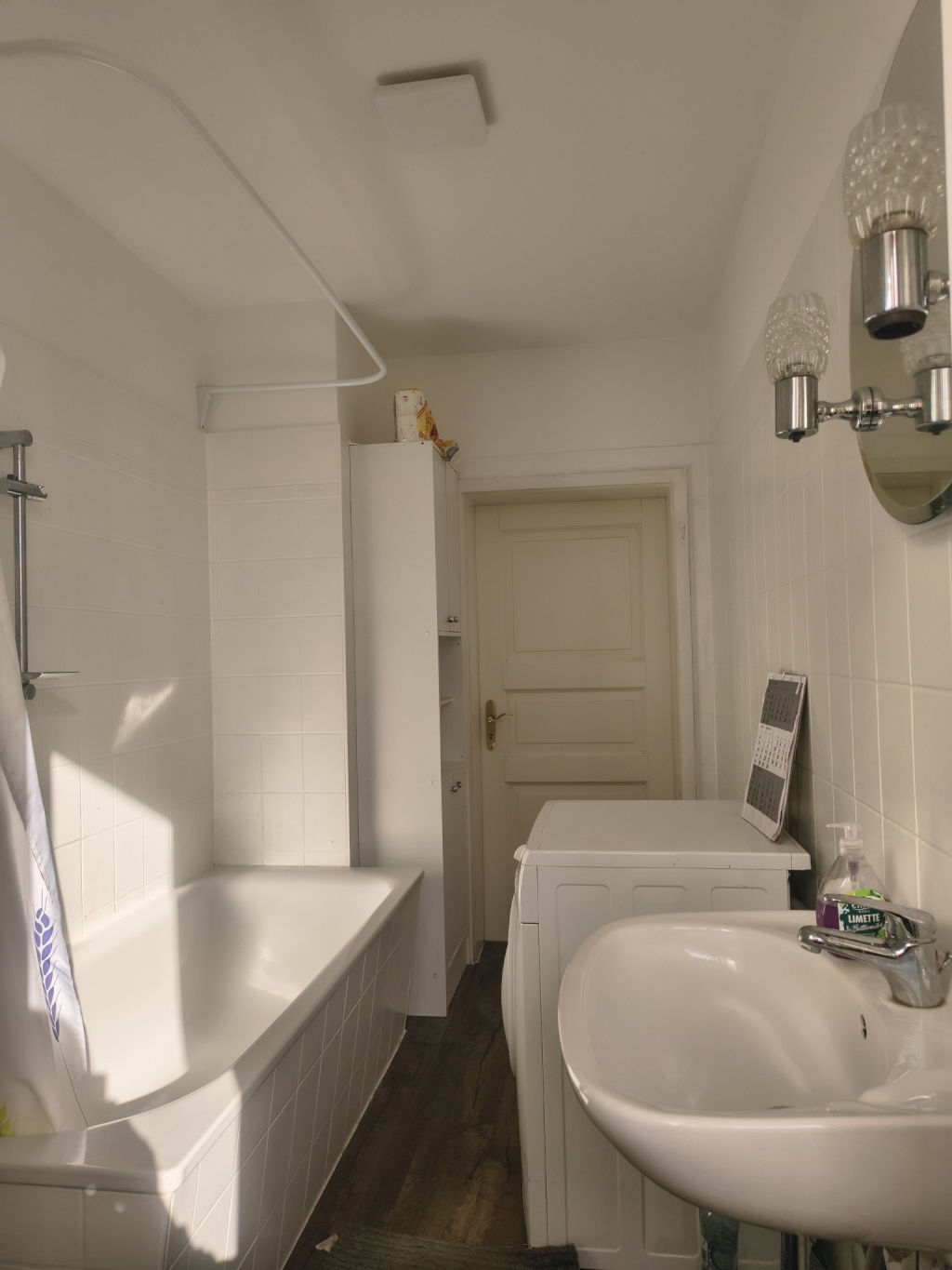 Habitación en WG Leipzig Theodor-Neubauer-Straße 44 - Bäderzimmer