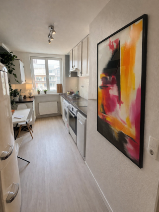 Helle, möblierte Wohnung mit Balkon im Herzen Münchens
