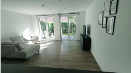 12 m2 Zimmer mit Nebenraum 5m2  in zentraler Maisonette Wg für Einzelperson frei 01.11.2026-31.11.2027