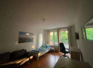 Platanenweg, Berlin