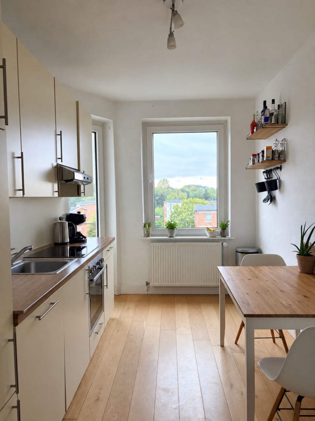 Bright 18 m2 room in a women-only flatshare in Hamburg-Horn – Foto 4