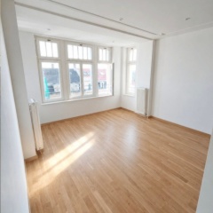 73 m2 Altbau-Traum ✨ Dachgeschoss mit Loggia & Aufzug | 999 € warm