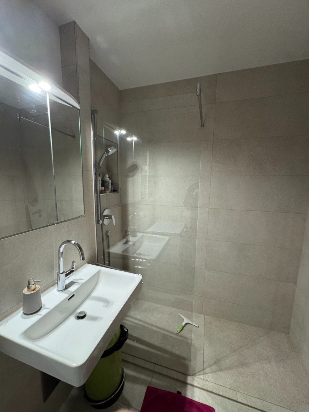 WG-Zimmer Hadern Karl-Witthalm-Straße 12 - Dusche