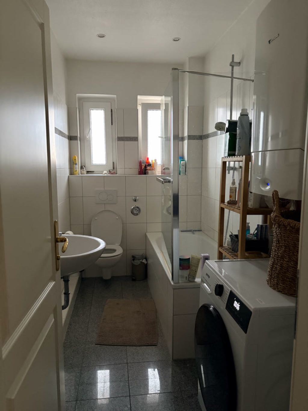Bright 18 m2 room in a women-only flatshare in Hamburg-Horn – Foto 5