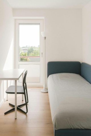 [Kopie] Schönes möbliertes WG-Zimmer in Moosach