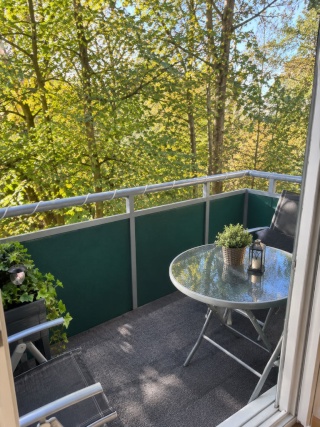 Anzeigenbild: Helle 3-Zimmer-Wohnung mit Balkon und Keller