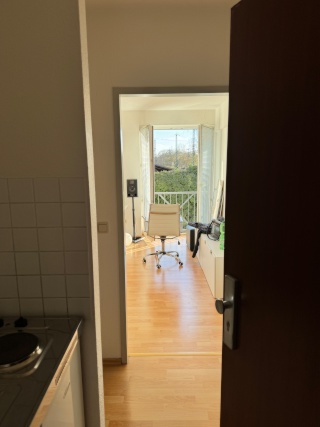 Anzeigenbild: HELLE 1 ZIMMER WOHNUNG AUF DER OBERBILKER ALLEE NÄHE VOLKSGARTEN - NACHMIETER AB 01.11. GESUCHT