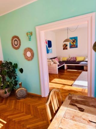 München-Neuhausen: 3 zusammenhängende Zimmer, ca. 55m2, Altbau mit Garten, ideal für junge Päarchen, Freunde oder für den ersten Auszug nach Mama:-)