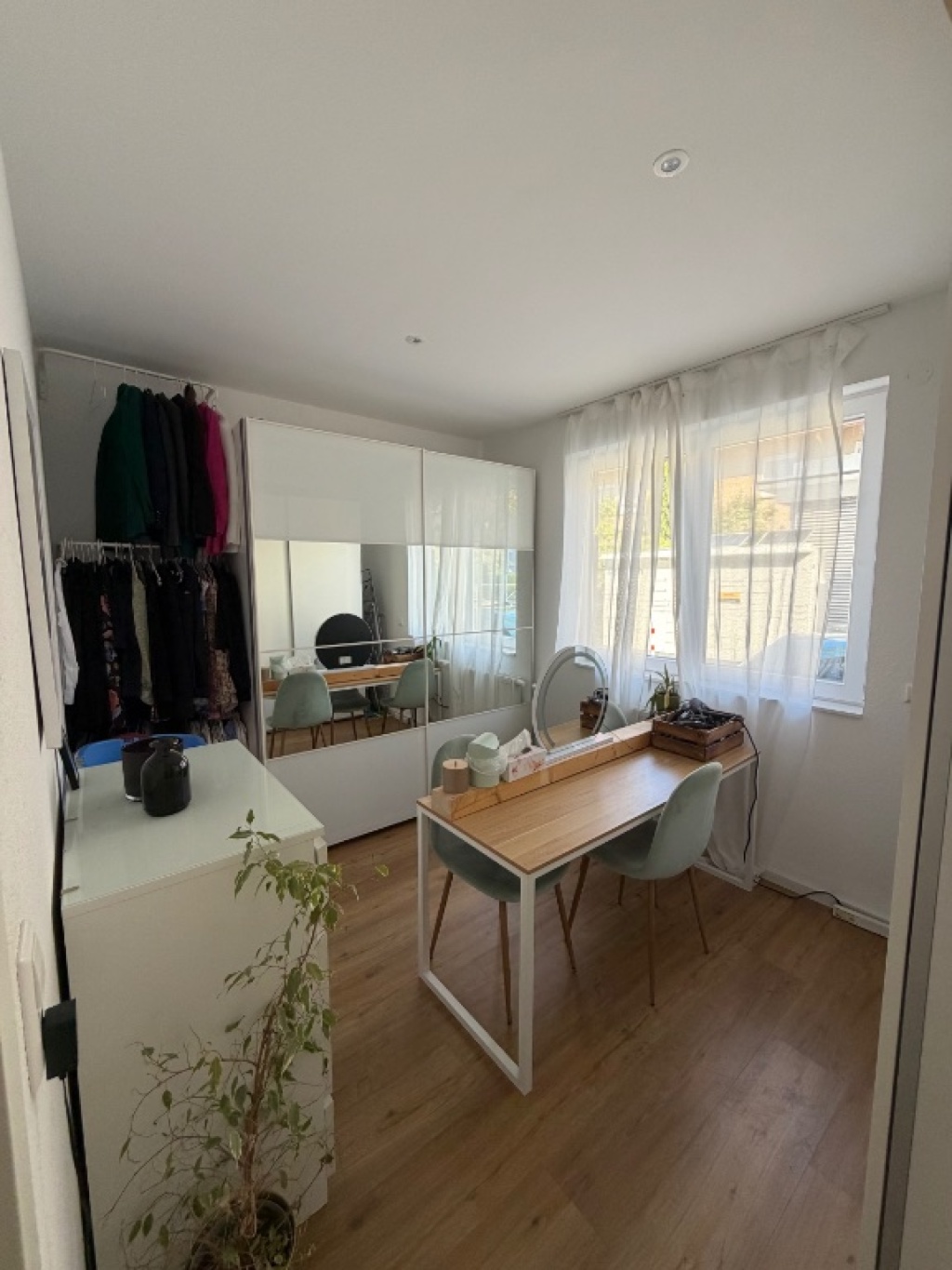 WG-Zimmer Luginsland Fellbacherstrasse  79 - Das Ankleidezimmer