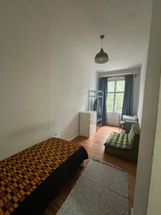 free room in 5-bedroom apartment in Kreuzberg