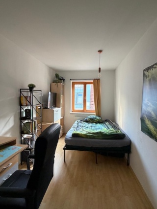 Ad image: Wg looking for new roommates