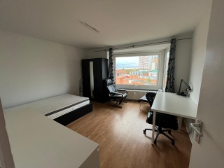 Ad image: 72 qm, 3 Zimmer, Küche inkl, 5 Stock ohne Aufzug, Teilmöbliert
